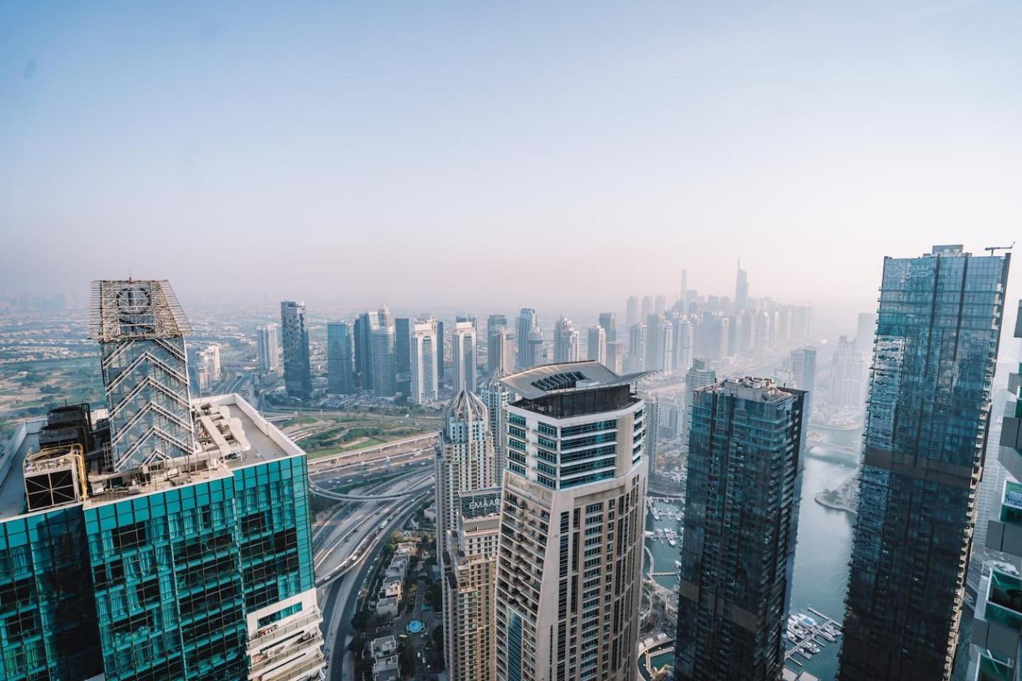 Savor Marina Views From The 64Th Floor Aparthotel Dubai Esterno foto